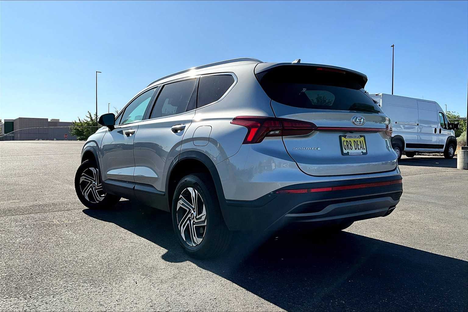 Thumbnail: 2023 Hyundai Santa Fe - 4