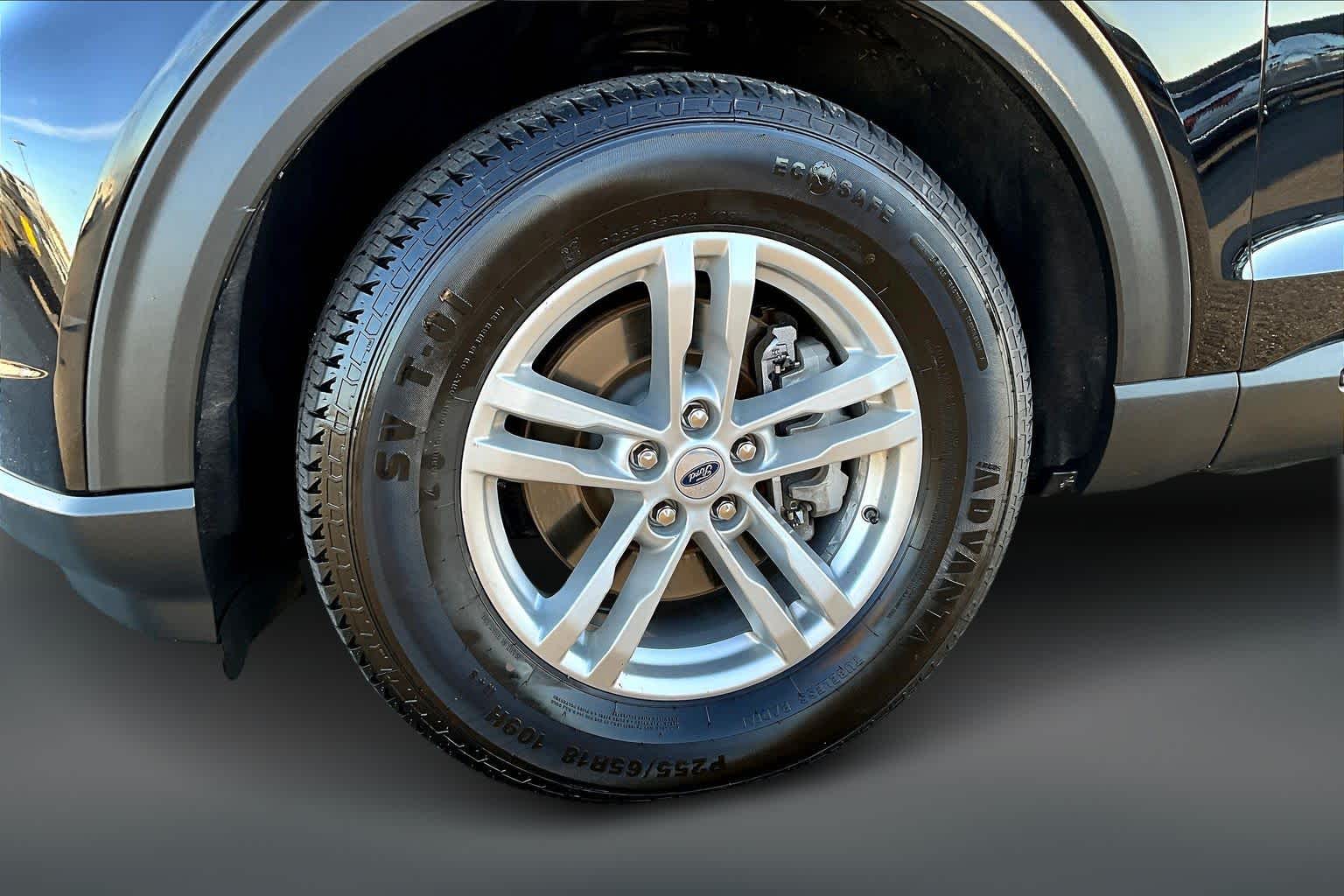 Thumbnail: 2023 Ford Explorer - 8