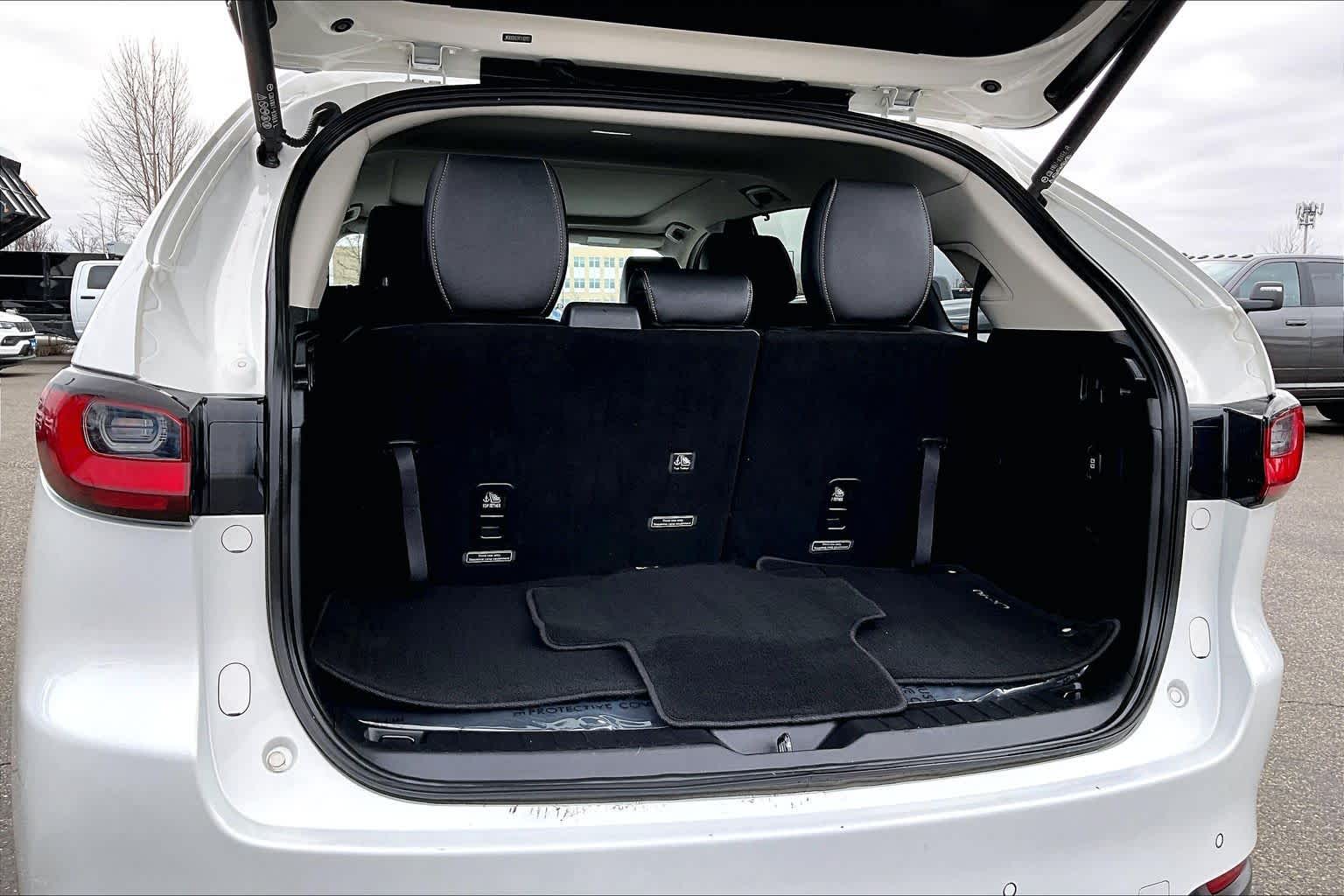 Thumbnail: 2024 Mazda CX-90 - 18