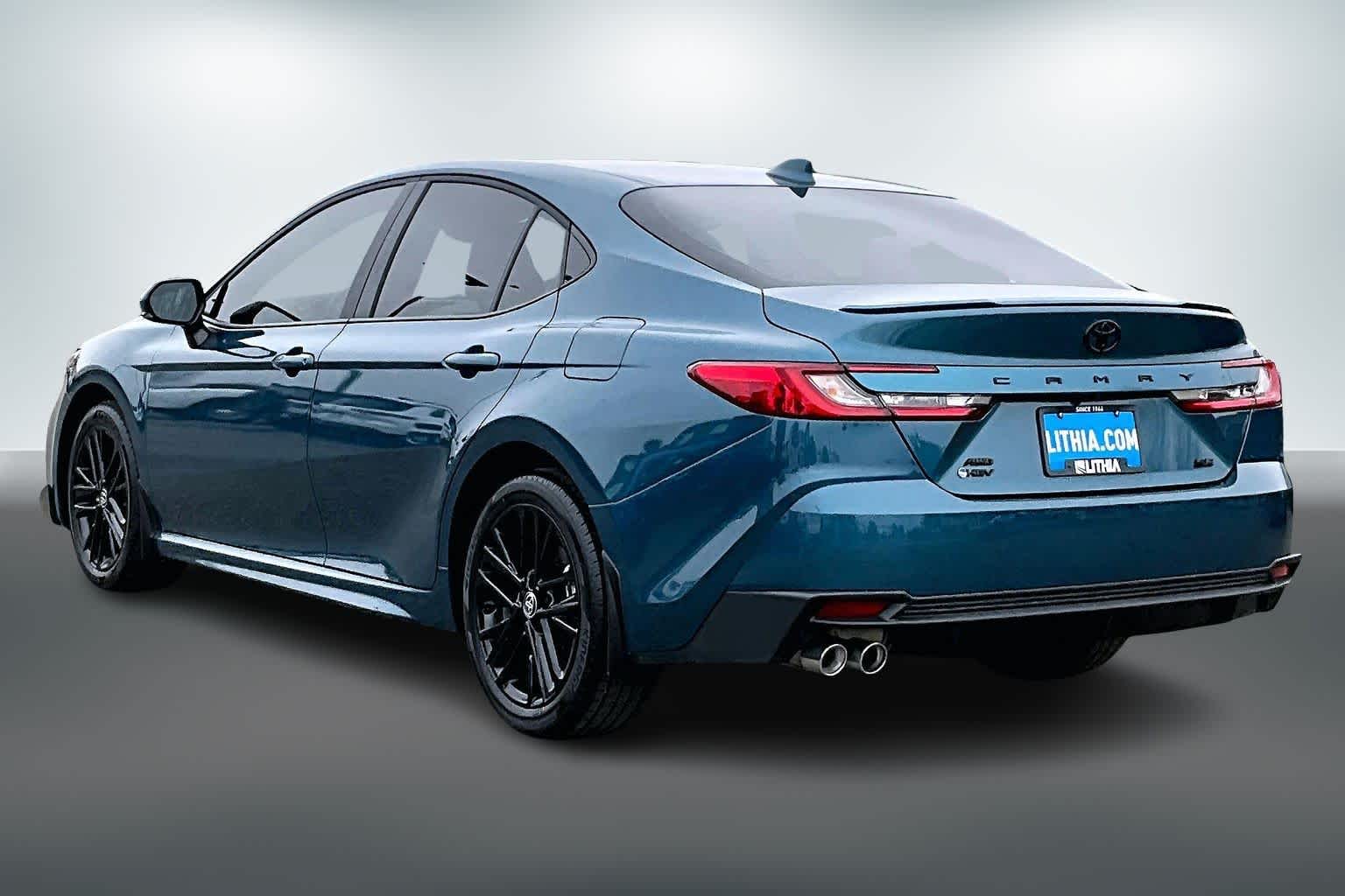 Thumbnail: 2026 Toyota Camry - 4