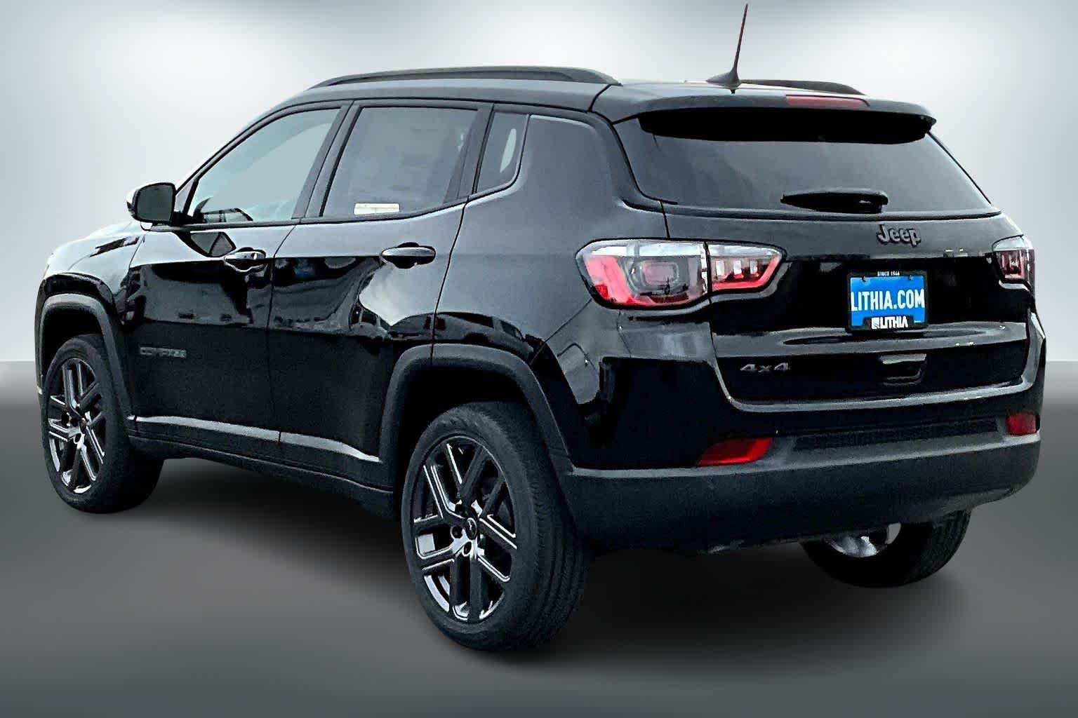Thumbnail: 2026 Jeep Compass - 4