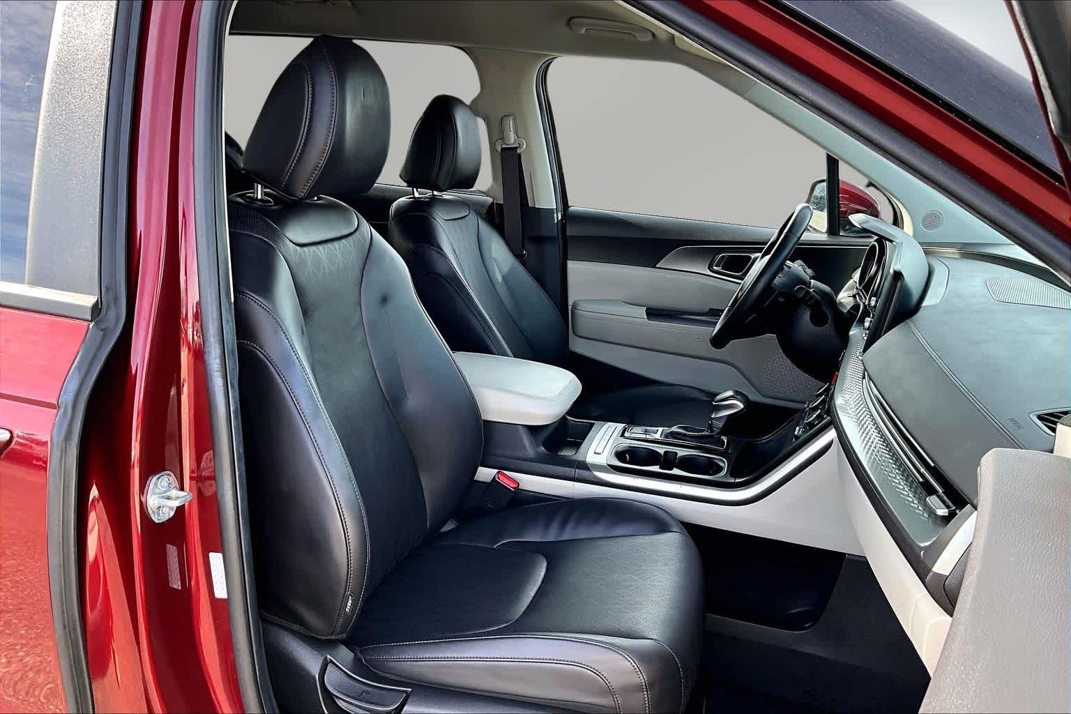 Thumbnail: 2024 Kia Carnival - 12