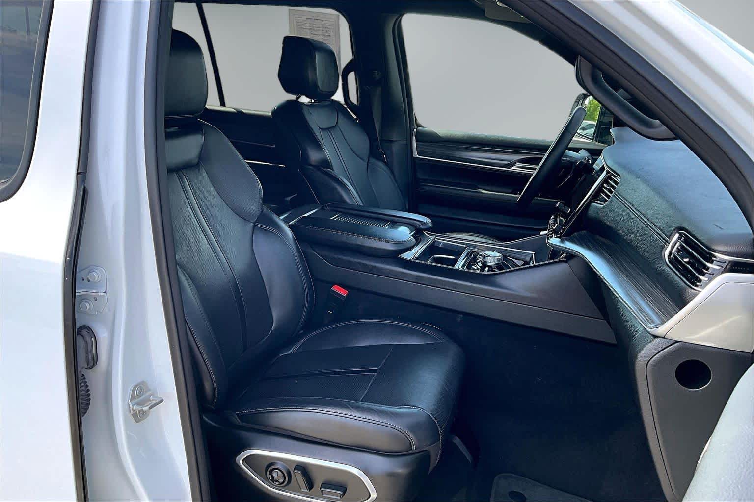 Thumbnail: 2024 Jeep Wagoneer - 13