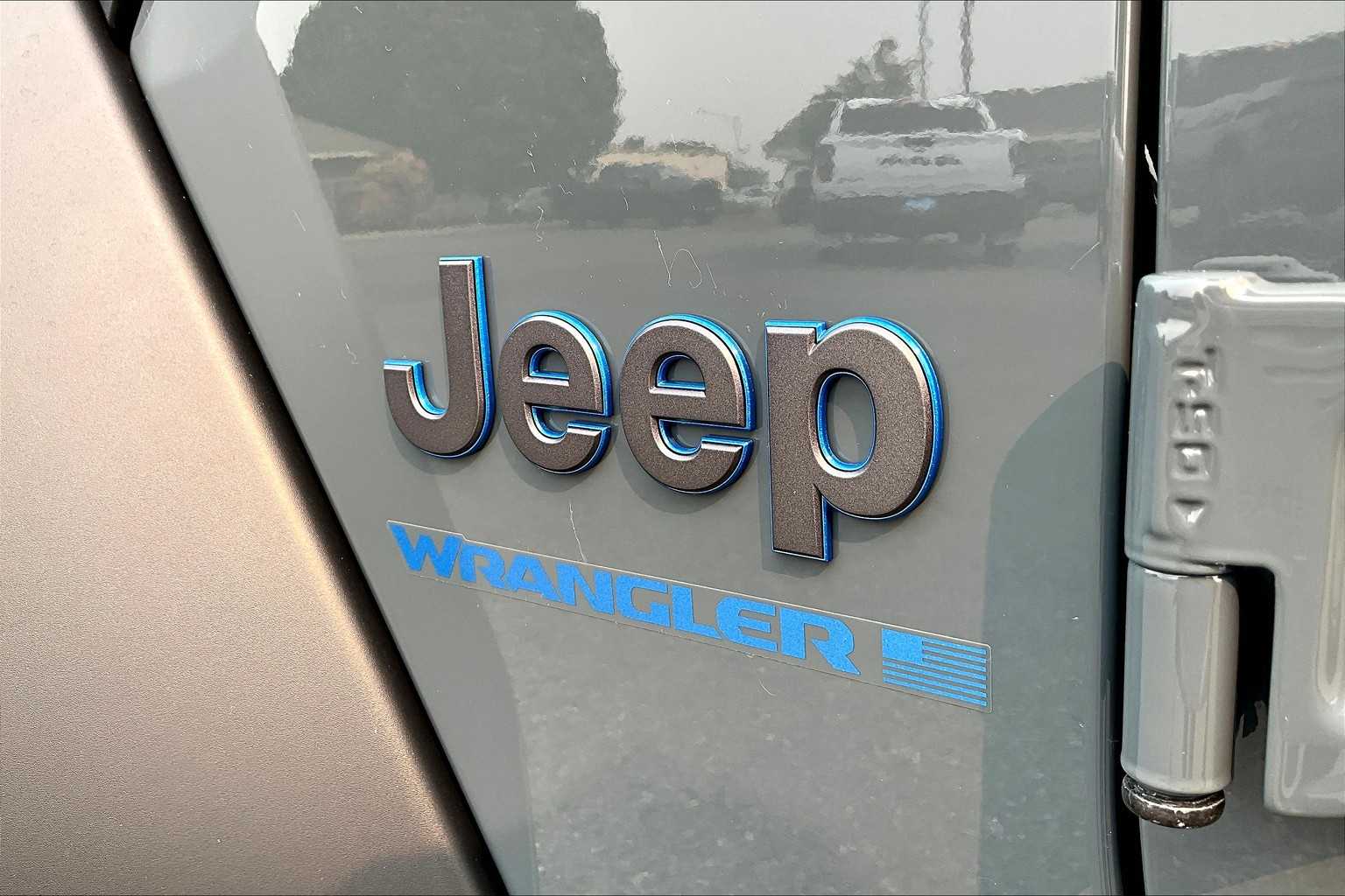 Thumbnail: 2025 Jeep Wrangler - 7