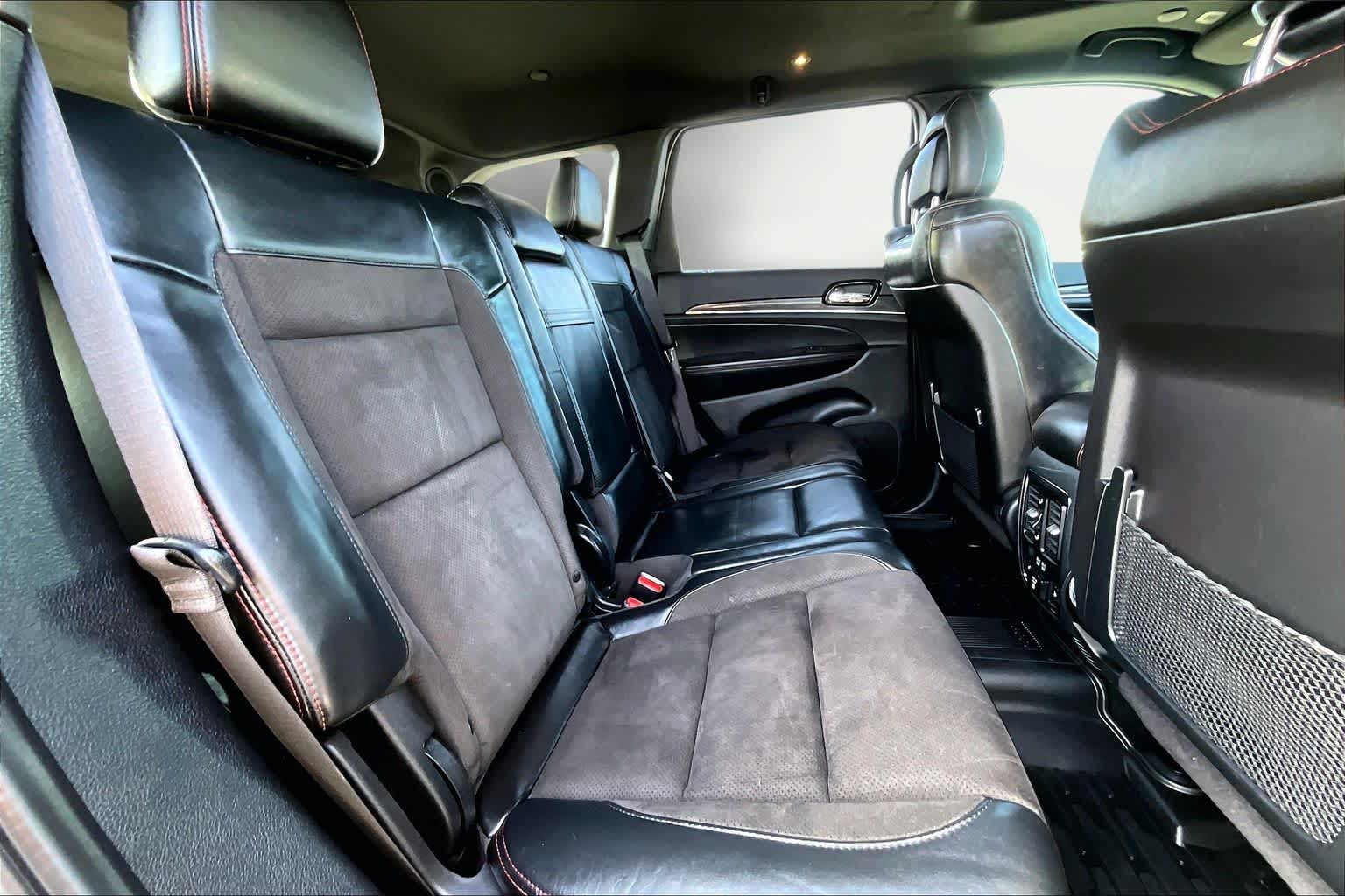 Thumbnail: 2020 Jeep Grand Cherokee - 30