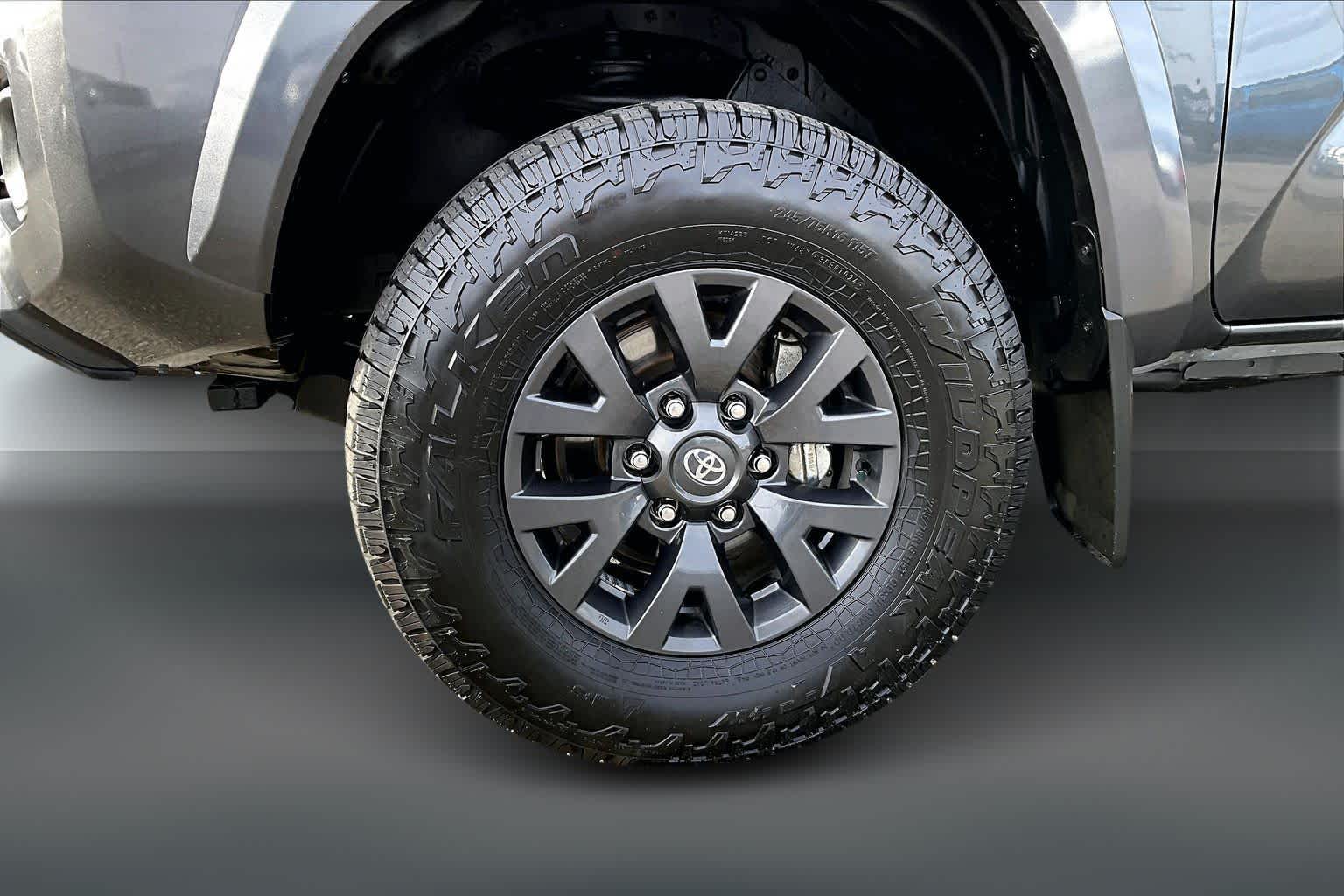 Thumbnail: 2021 Toyota Tacoma - 8