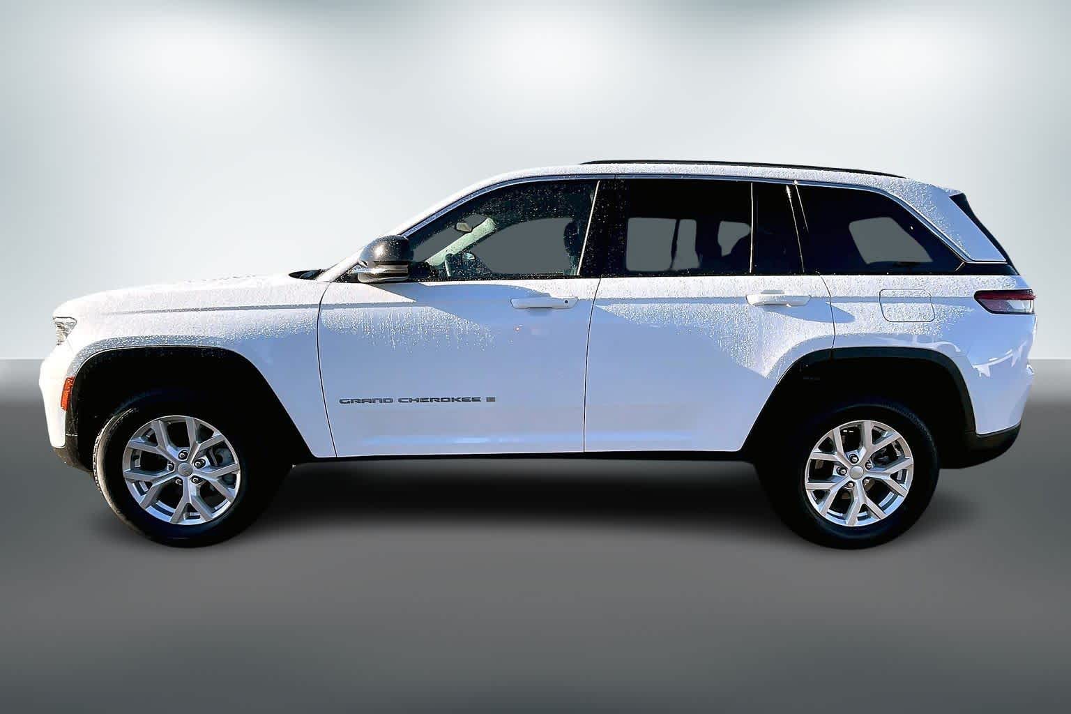 2023 Jeep Grand Cherokee Limited photo 3