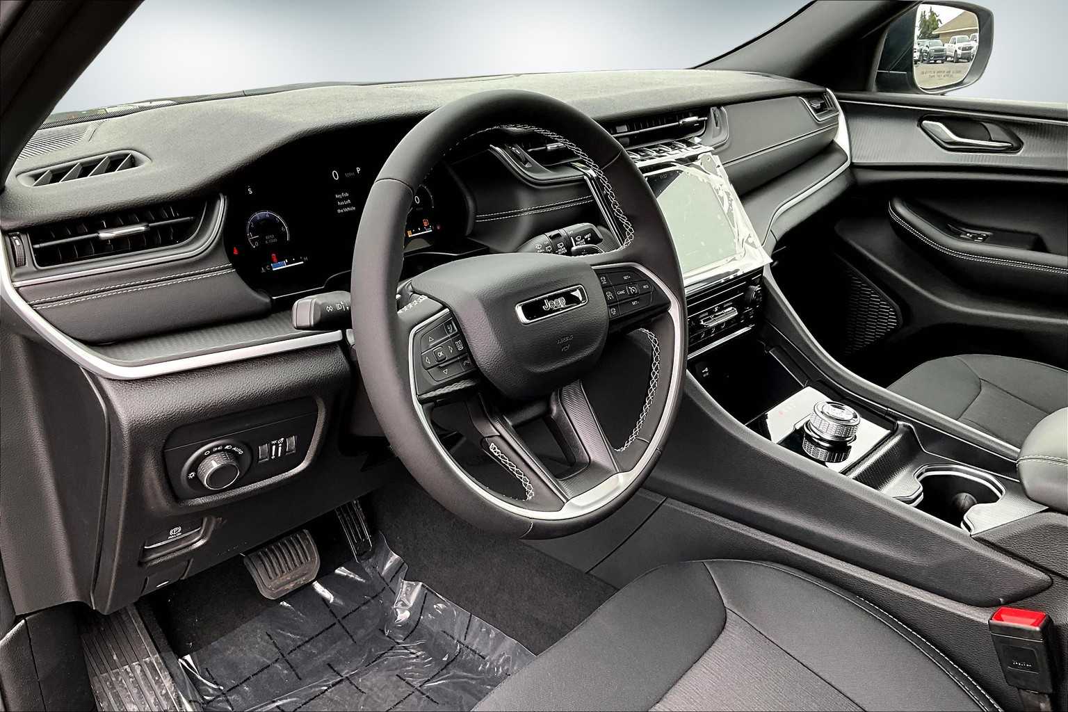 Thumbnail: 2025 Jeep Grand Cherokee - 2