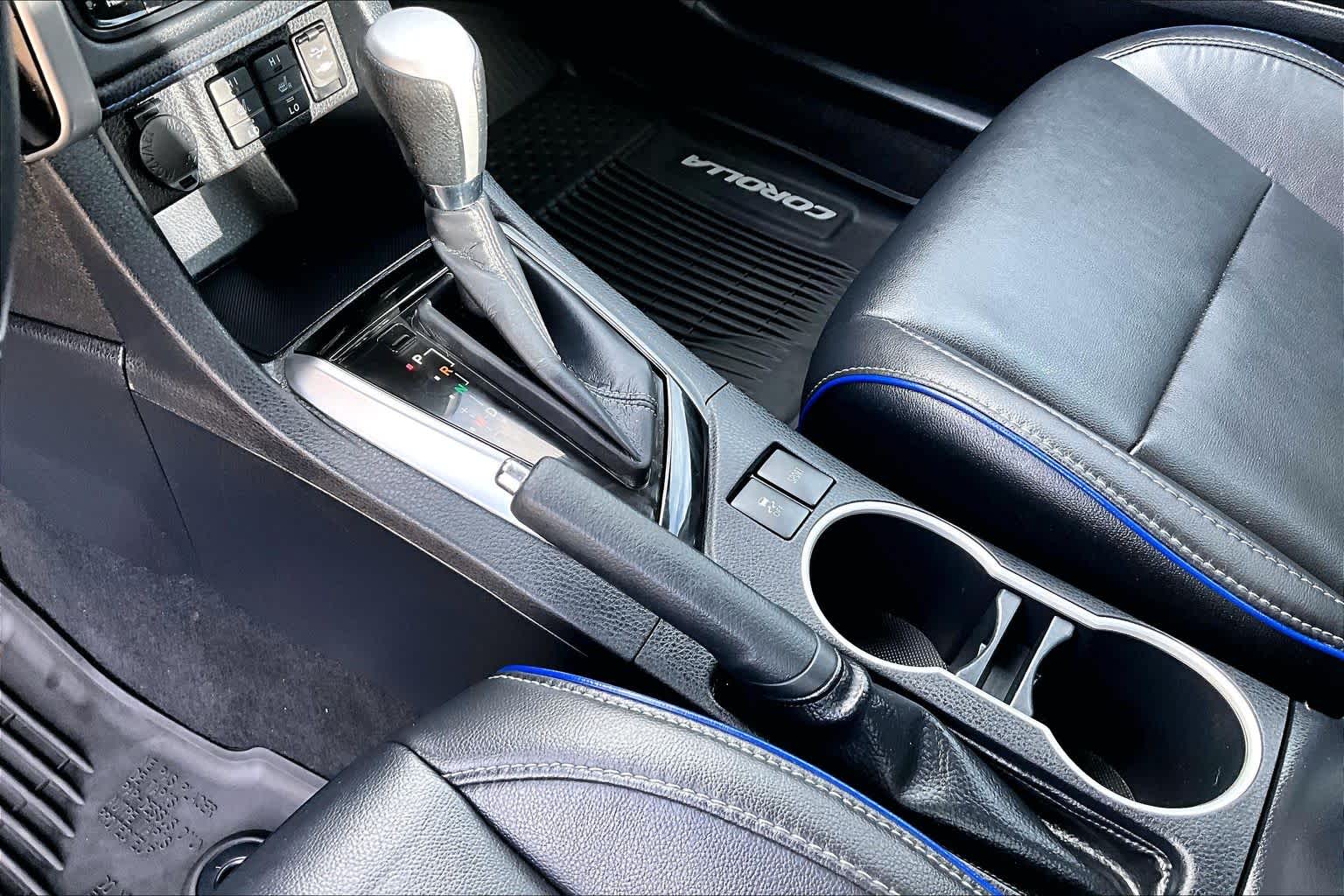 Thumbnail: 2017 Toyota Corolla - 16