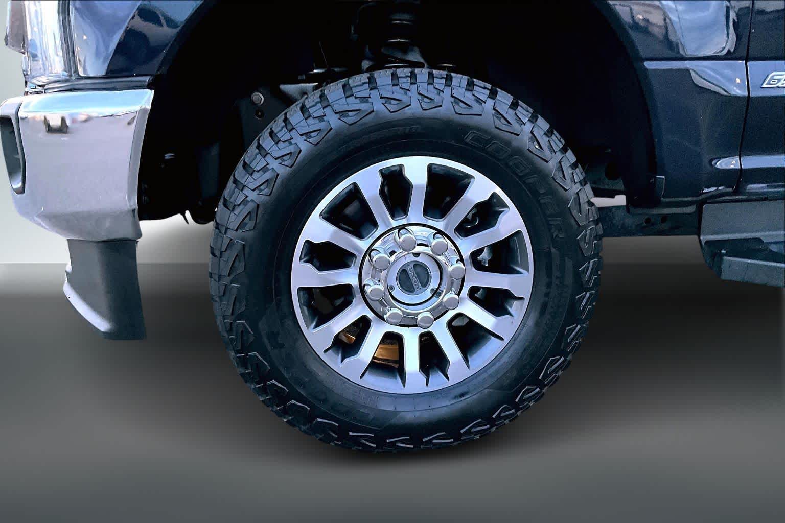 Thumbnail: 2022 Ford Econoline - 8