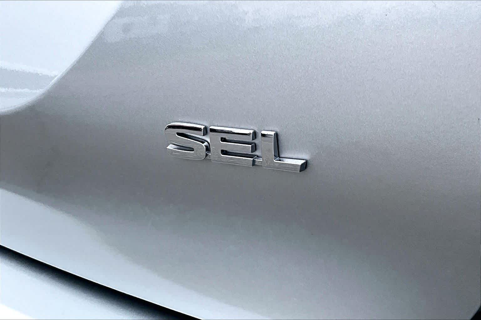 Thumbnail: 2024 Mitsubishi Outlander - 7