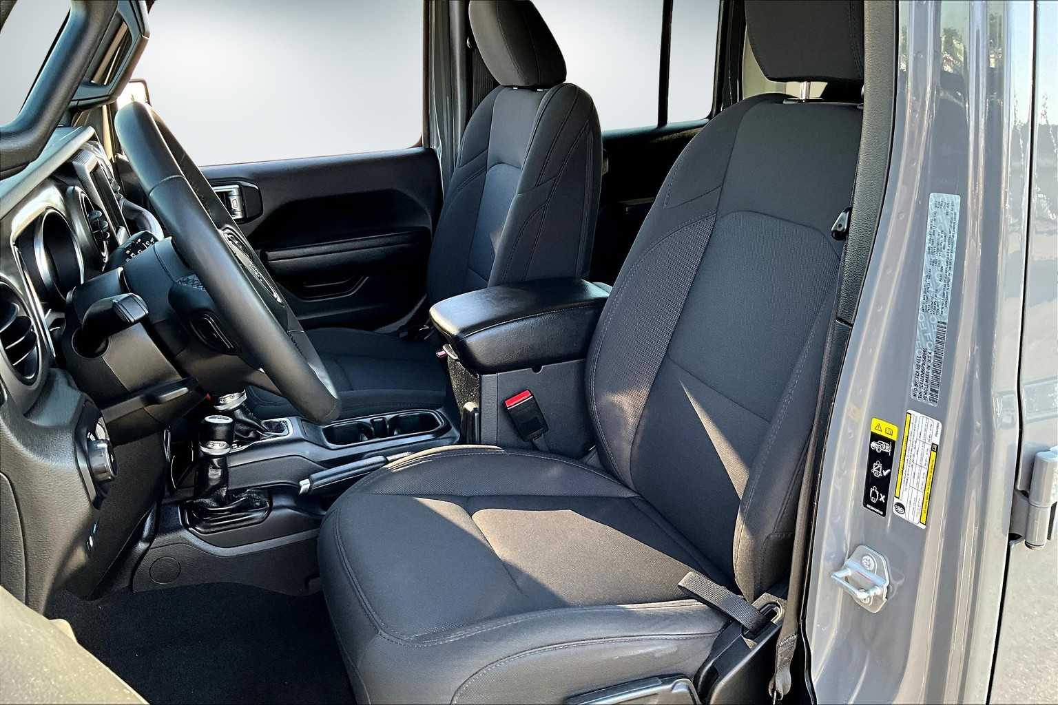 Thumbnail: 2023 Jeep Wrangler - 11