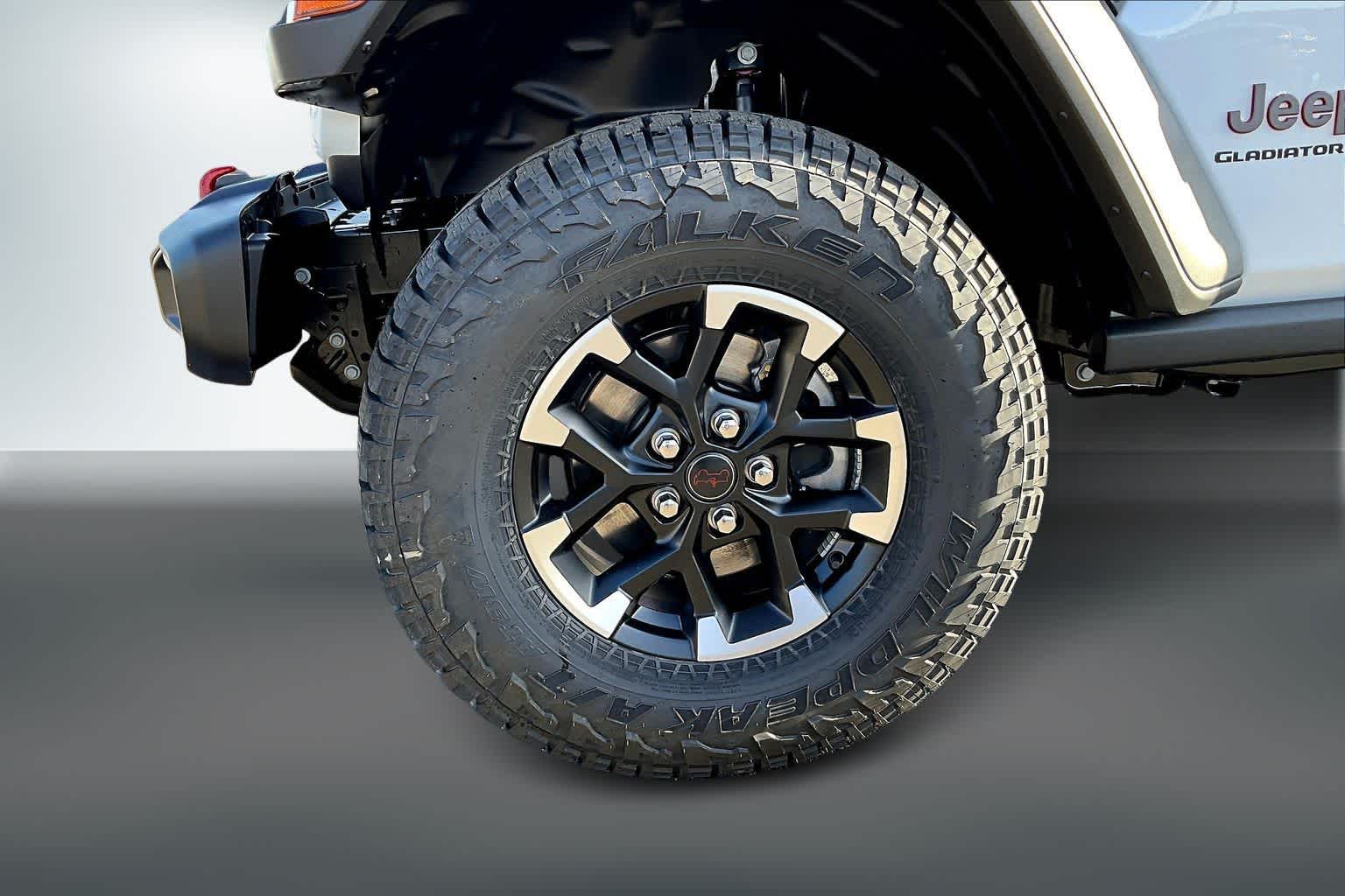 Thumbnail: 2026 Jeep Gladiator - 7