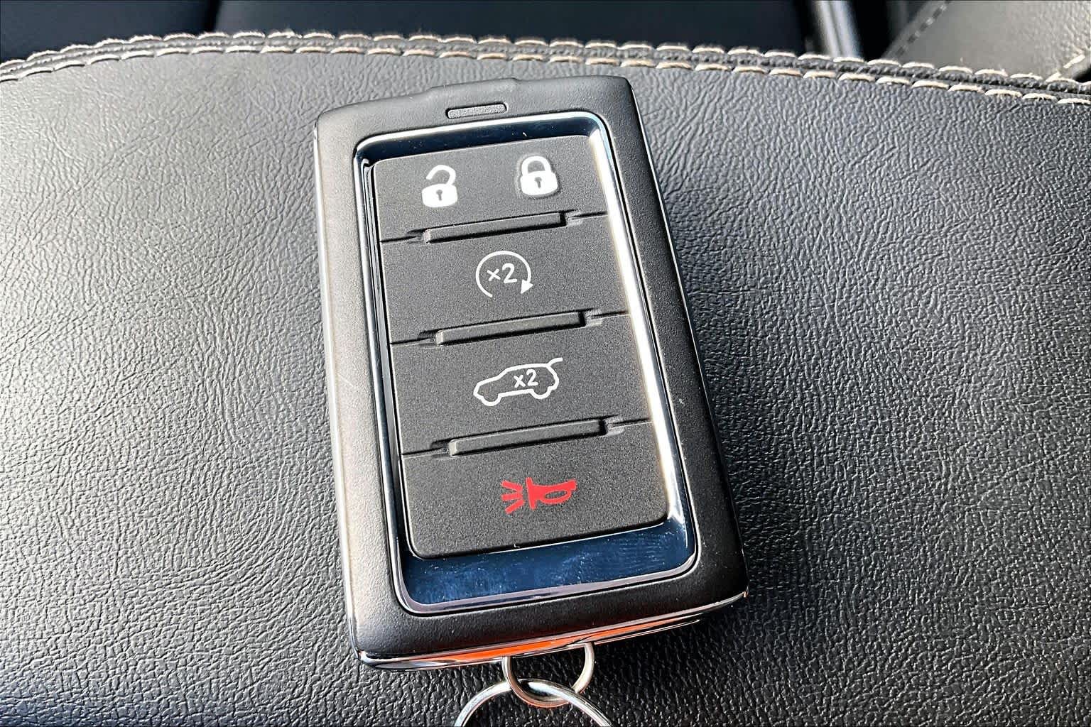 Thumbnail: 2026 Jeep Grand Wagoneer L - 19