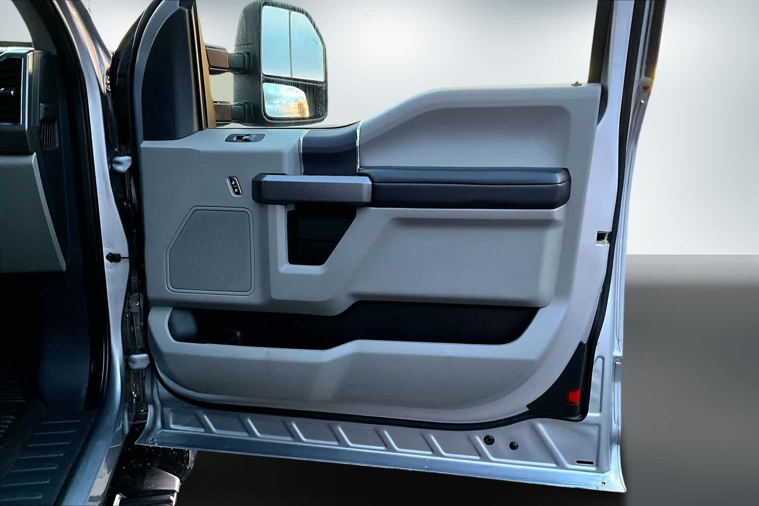 Thumbnail: 2022 Ford F-350 - 27