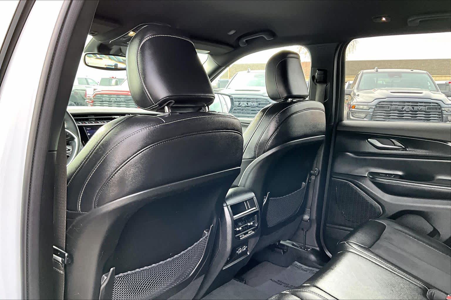 Thumbnail: 2024 Jeep Grand Cherokee - 12