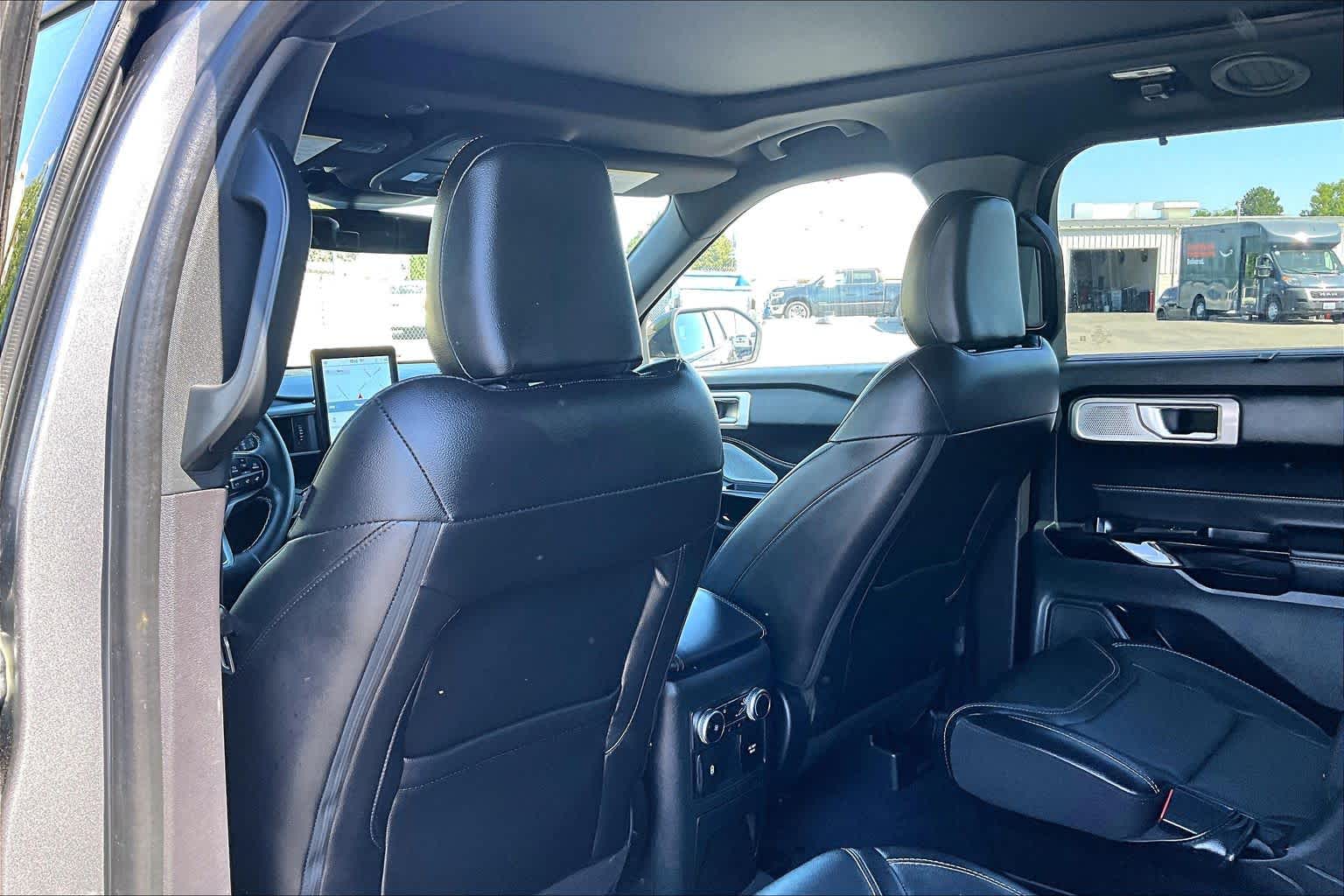 Thumbnail: 2022 Ford Explorer - 12