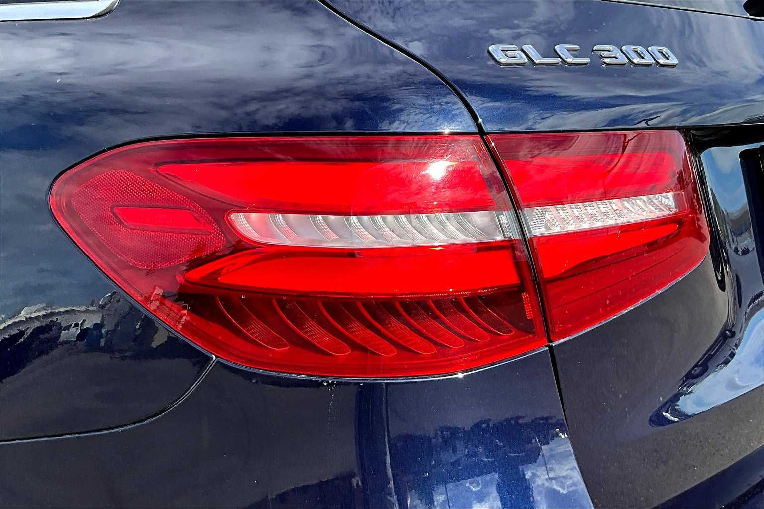 Thumbnail: 2019 Mercedes-Benz GLC - 33