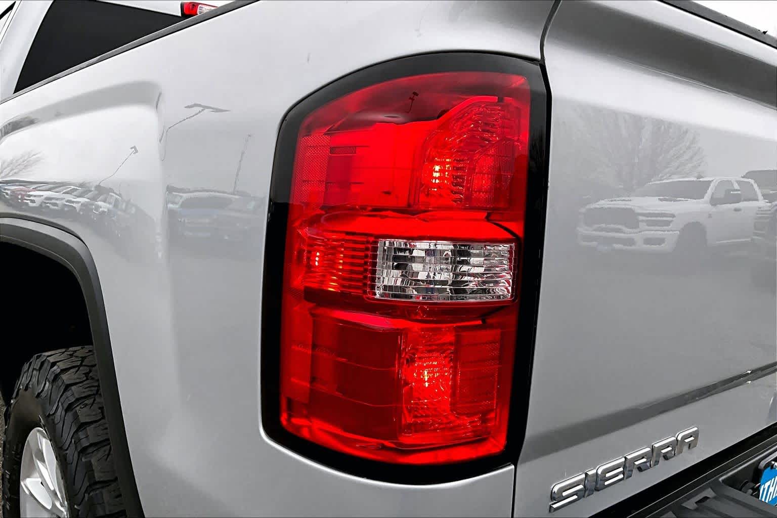 Thumbnail: 2018 GMC Sierra 1500 - 33