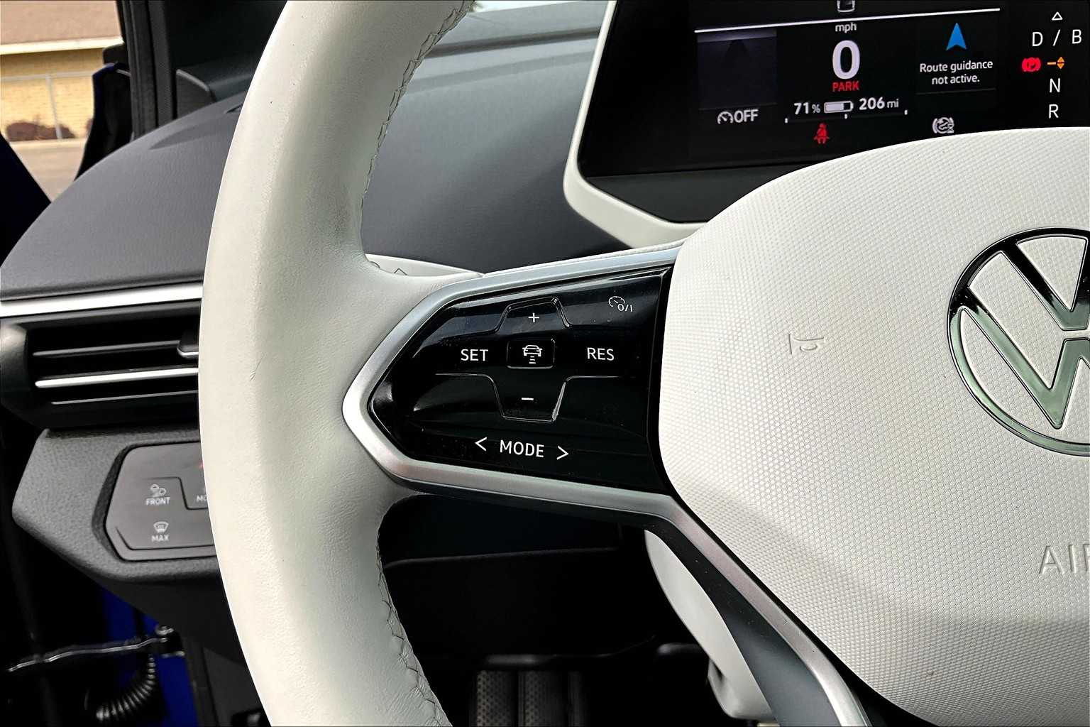 Thumbnail: 2021 Volkswagen ID.4 - 24