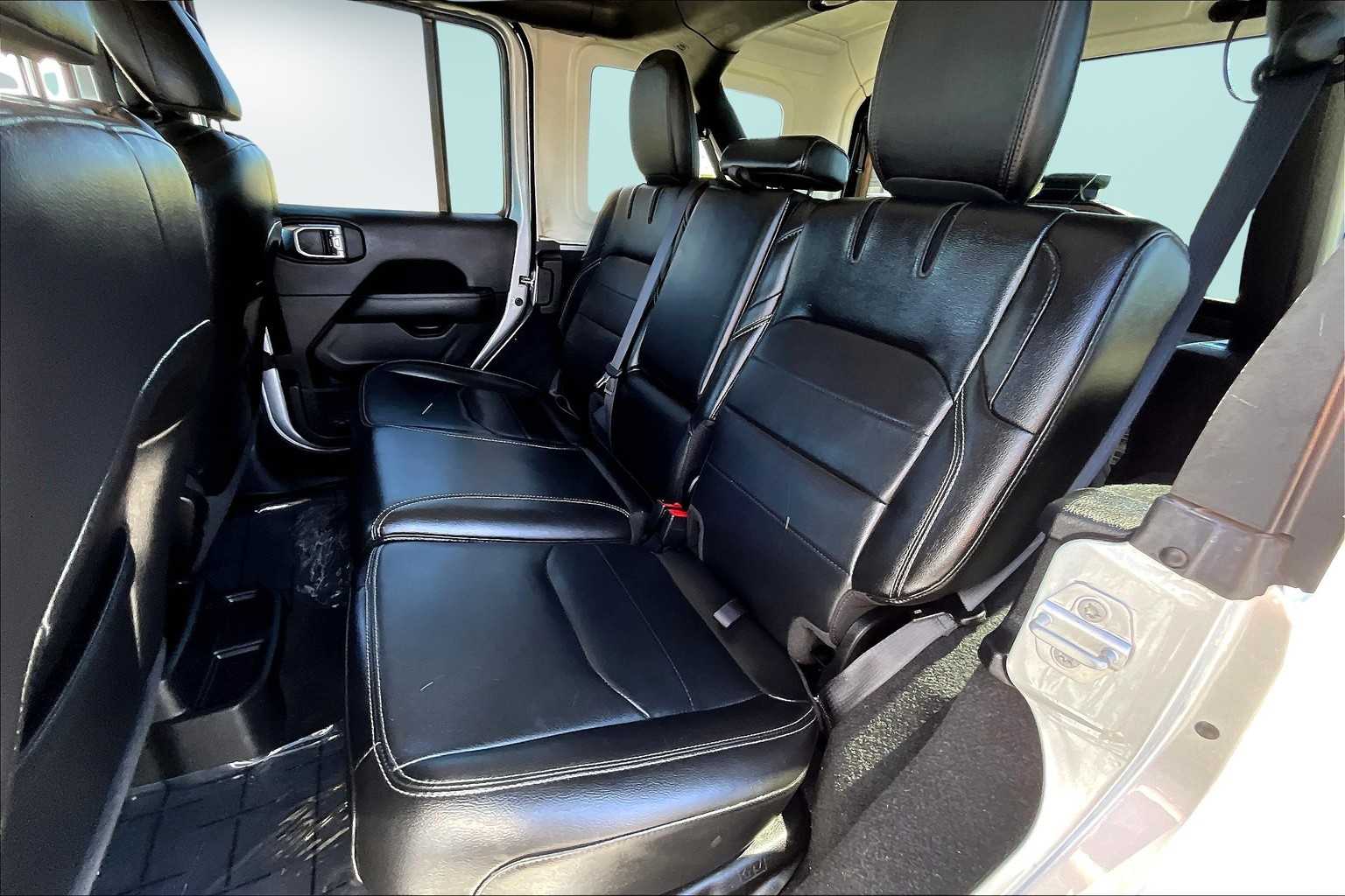 Thumbnail: 2023 Jeep Wrangler - 29