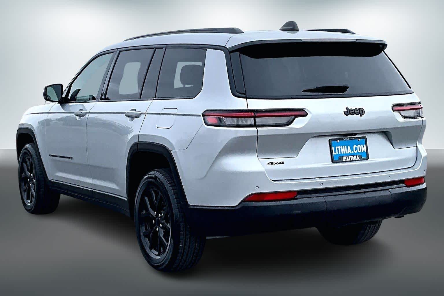 Thumbnail: 2024 Jeep Grand Cherokee L - 4
