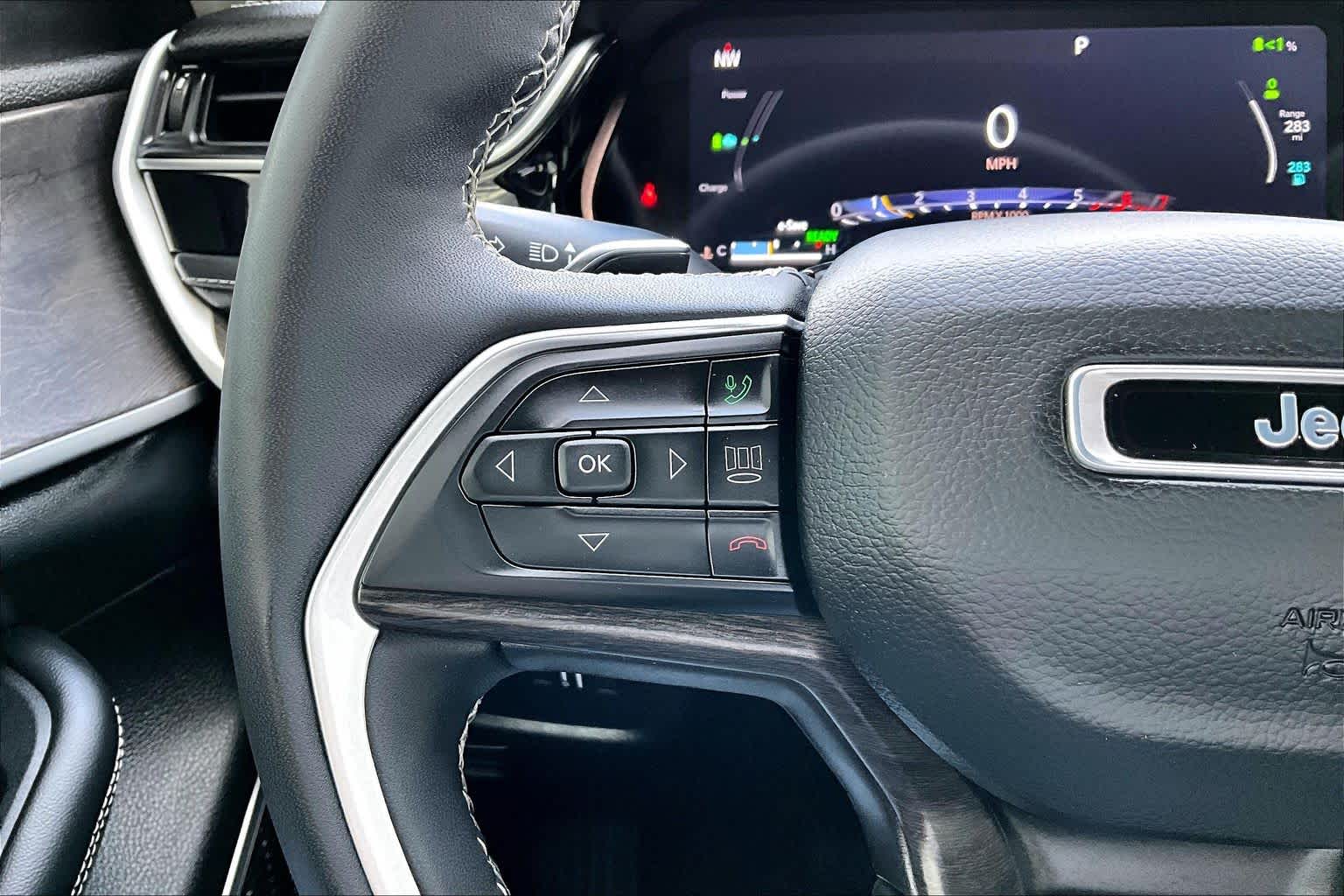 Thumbnail: 2023 Jeep Grand Cherokee - 24