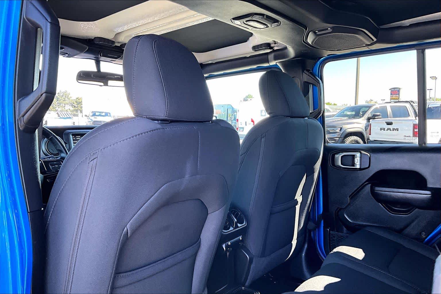 Thumbnail: 2021 Jeep Gladiator - 11
