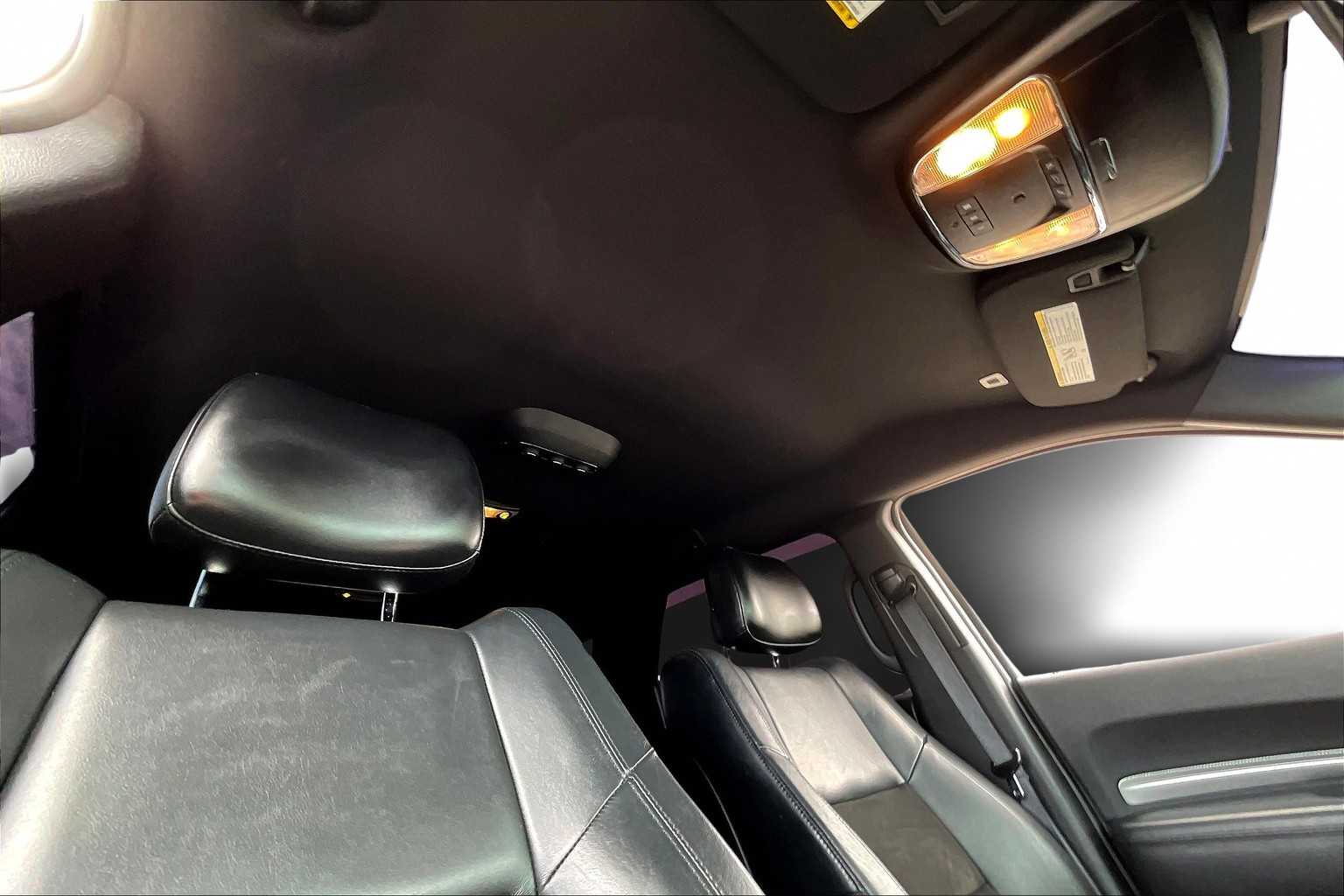 Thumbnail: 2019 Dodge Durango - 32