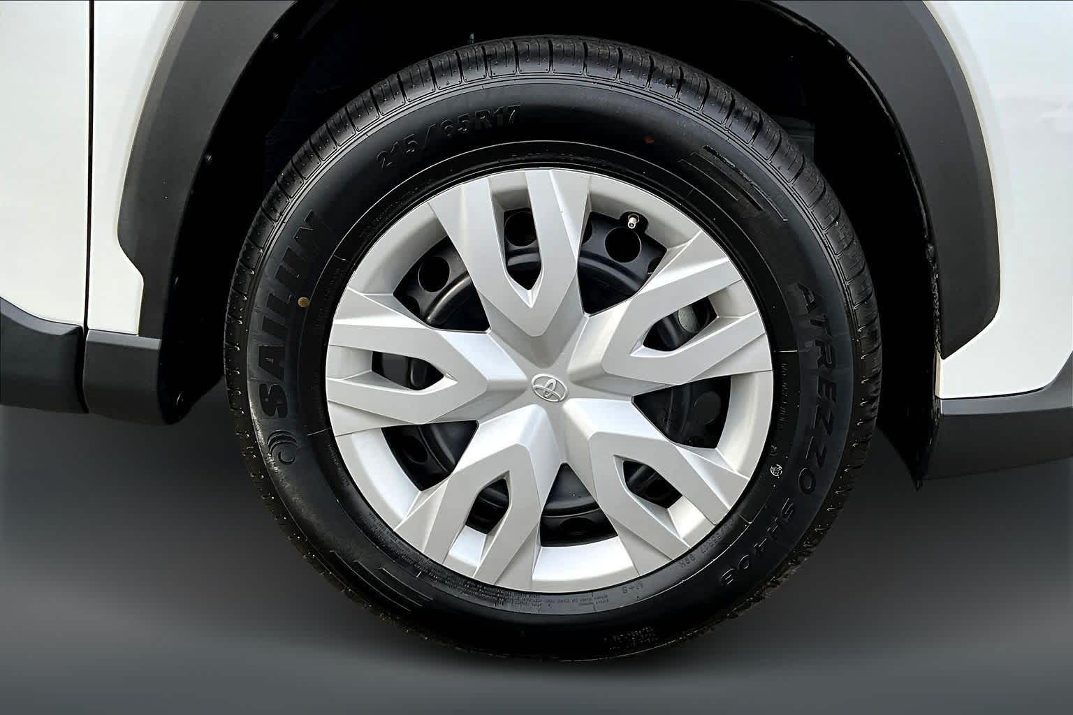 Thumbnail: 2024 Toyota Corolla Cross - 35