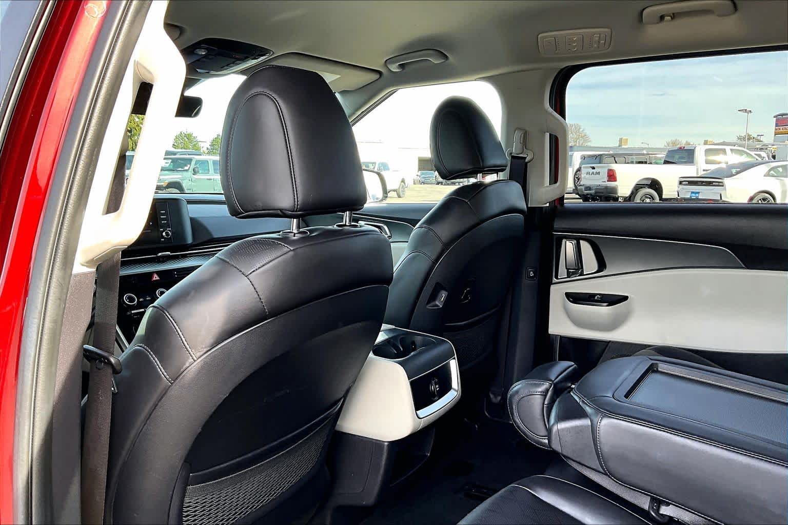 Thumbnail: 2024 Kia Carnival - 11