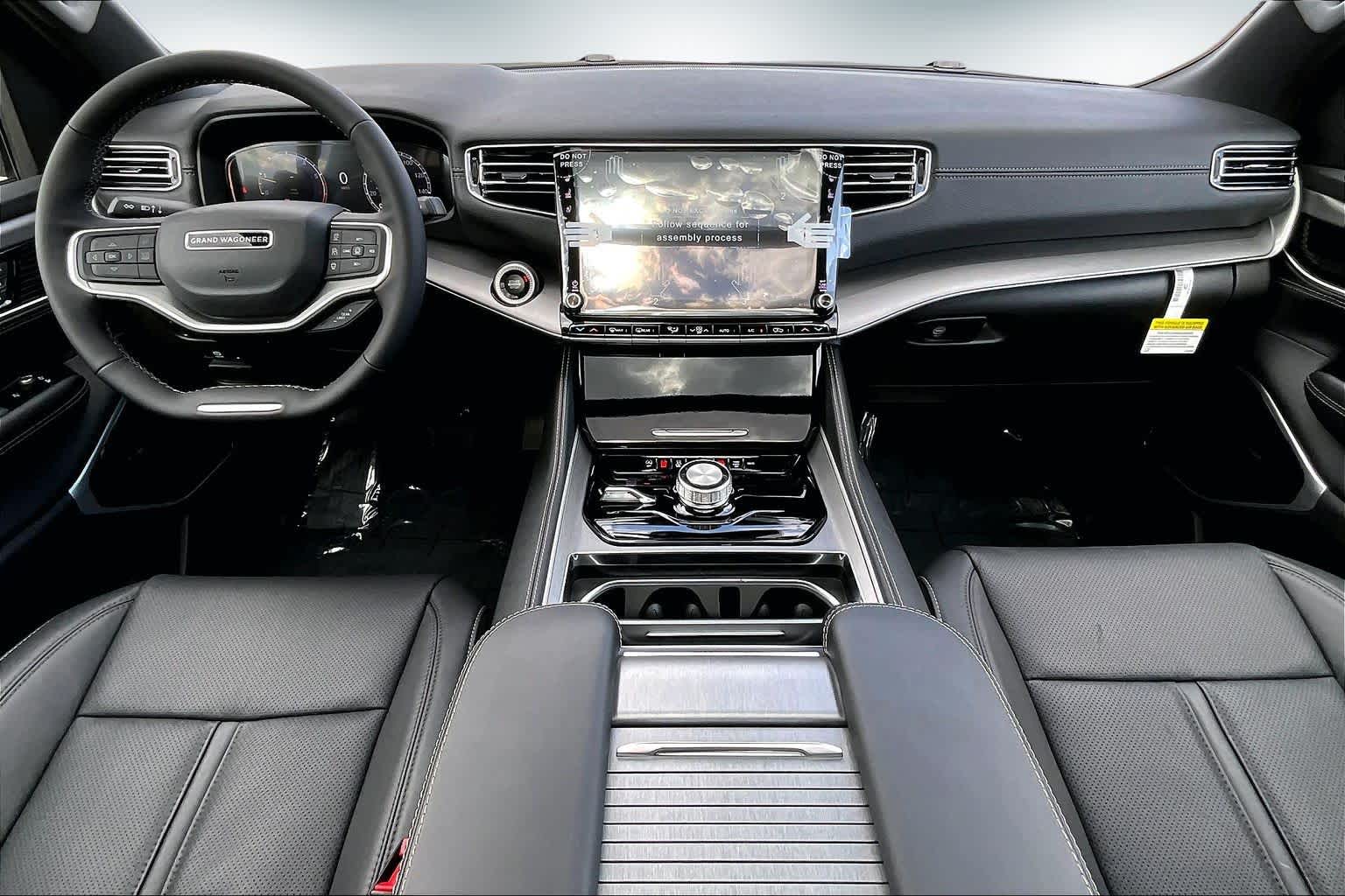 Thumbnail: 2026 Jeep Grand Wagoneer - 9