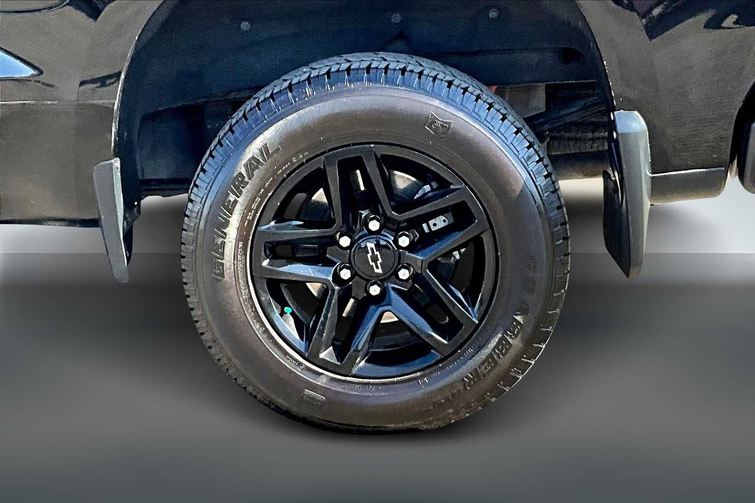 Thumbnail: 2022 Chevrolet Silverado 1500 - 37