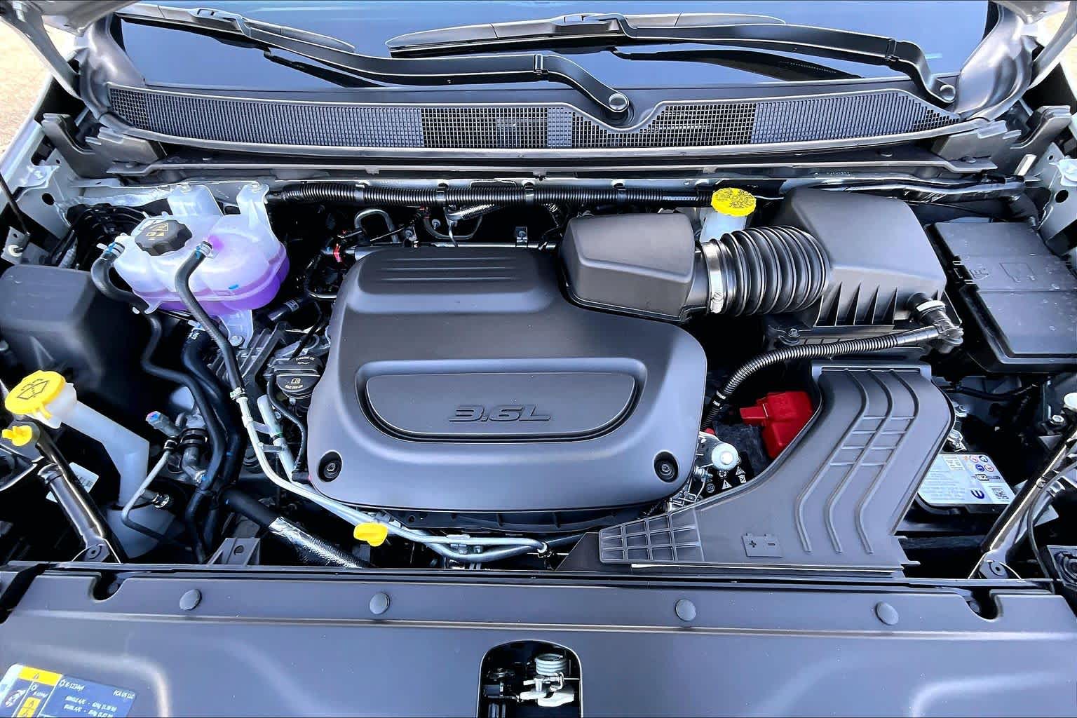 Thumbnail: 2026 Chrysler Pacifica - 9