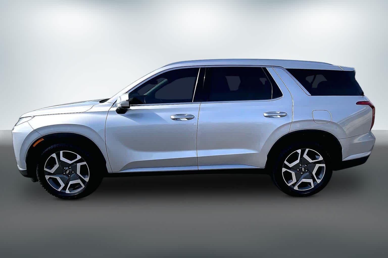 Thumbnail: 2023 Hyundai Palisade - 3