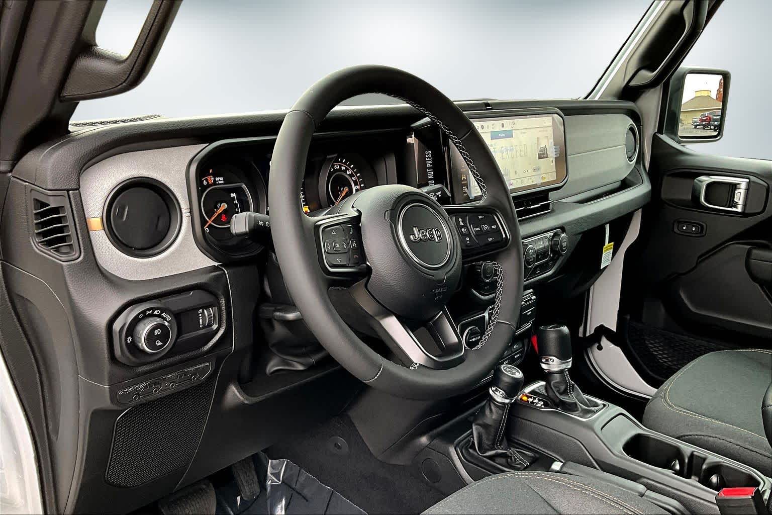 Thumbnail: 2025 Jeep Gladiator - 2