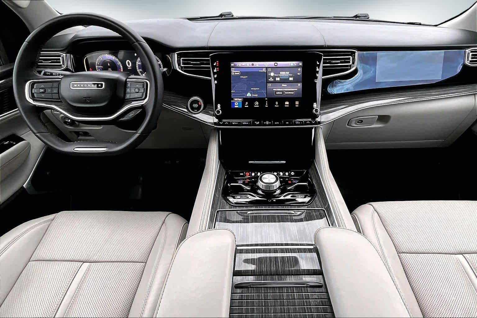 Thumbnail: 2022 Jeep Wagoneer - 10