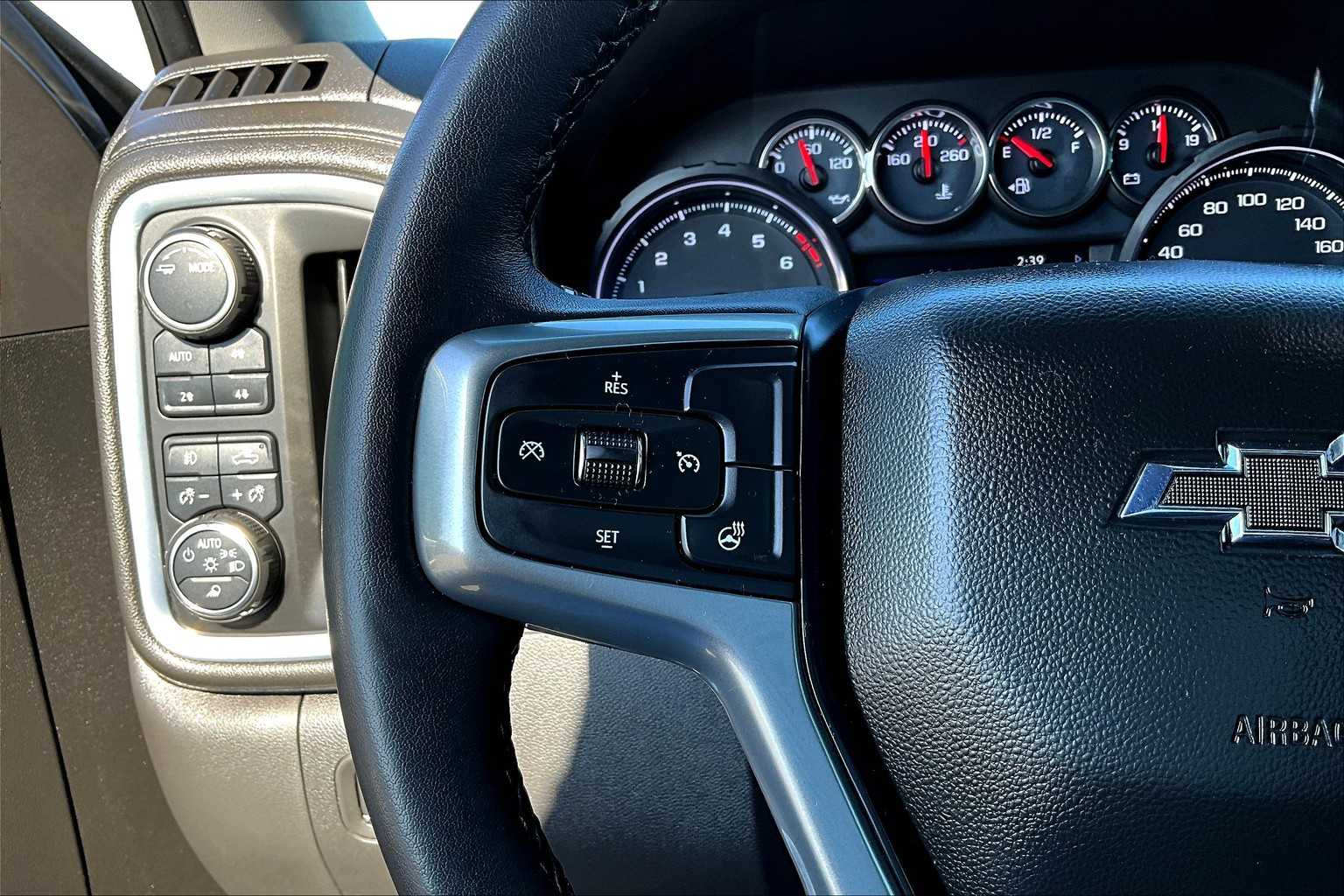 Thumbnail: 2022 Chevrolet Silverado 1500 - 24