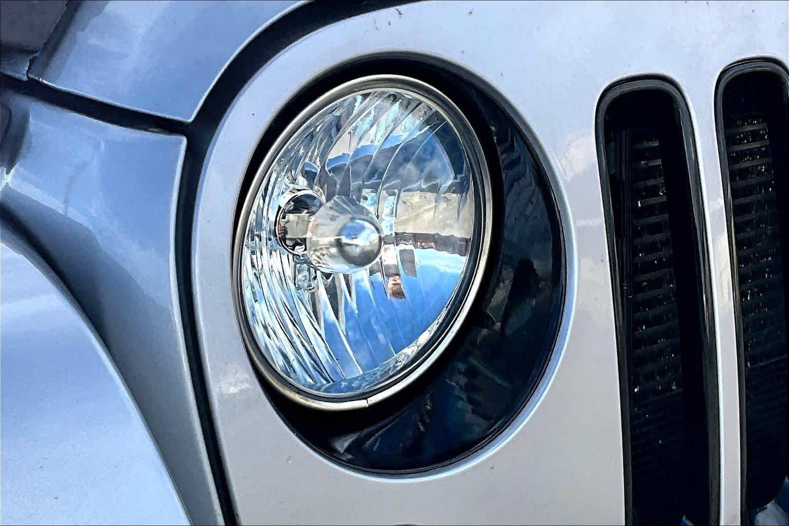 Thumbnail: 2018 Jeep Wrangler - 30