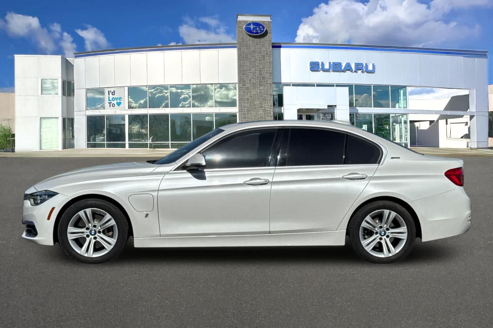 Thumbnail: 2018 BMW 3 Series - 9