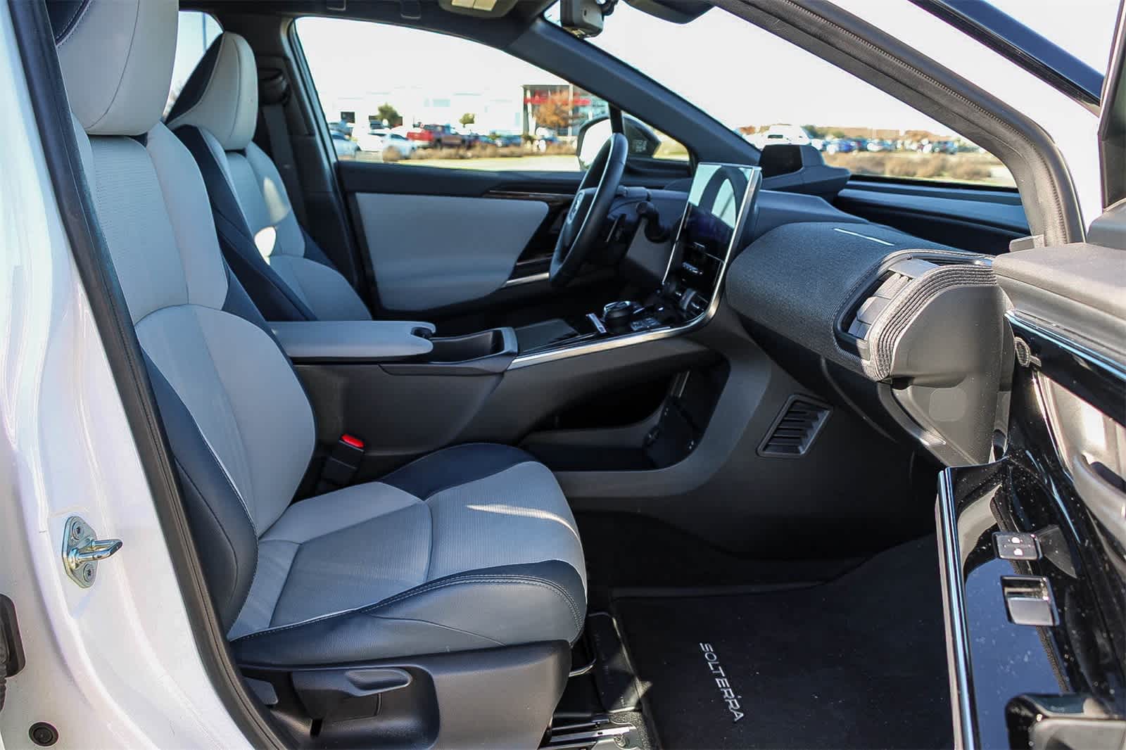 Thumbnail: 2023 Subaru Solterra - 15