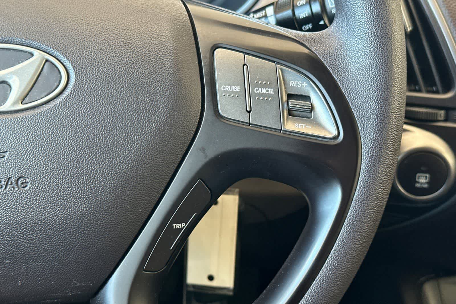 Thumbnail: 2015 Hyundai Tucson - 25