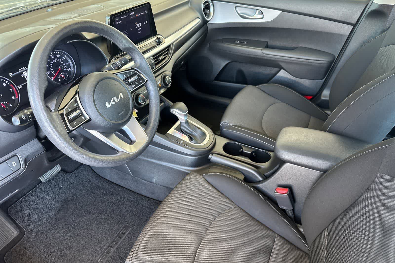 Thumbnail: 2023 Kia Forte - 10