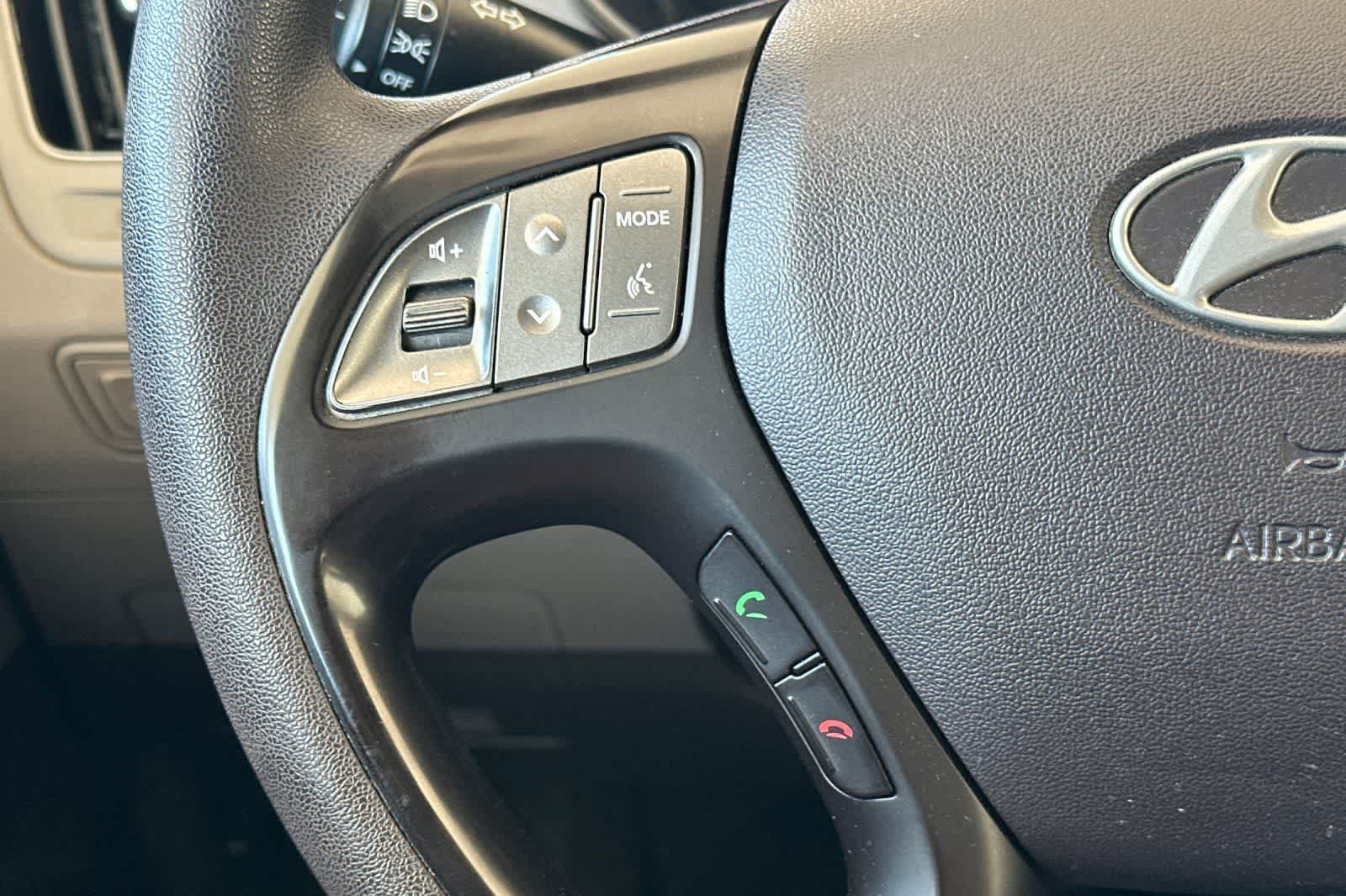 Thumbnail: 2015 Hyundai Tucson - 24