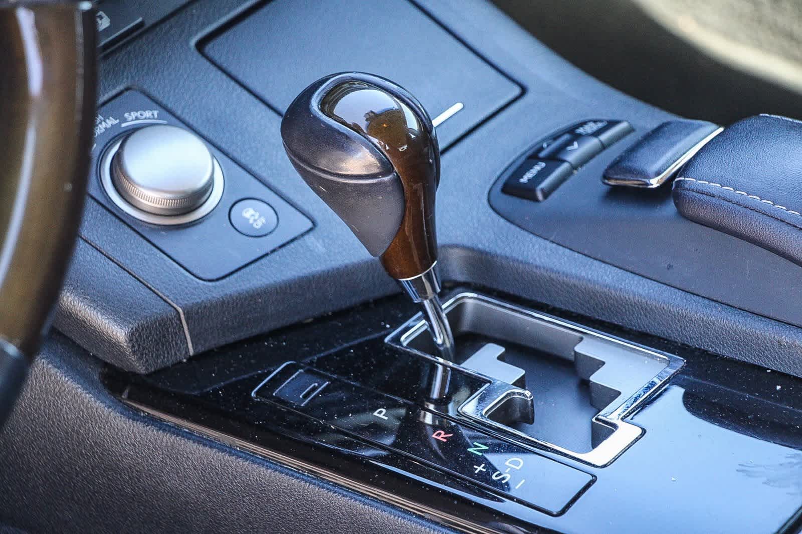 Thumbnail: 2013 Lexus ES - 22