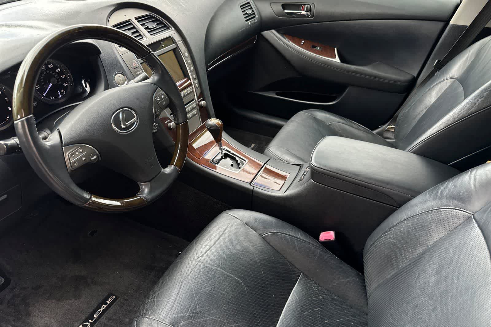 Thumbnail: 2010 Lexus ES - 11