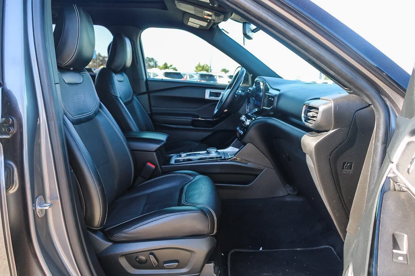 Thumbnail: 2022 Ford Explorer - 17