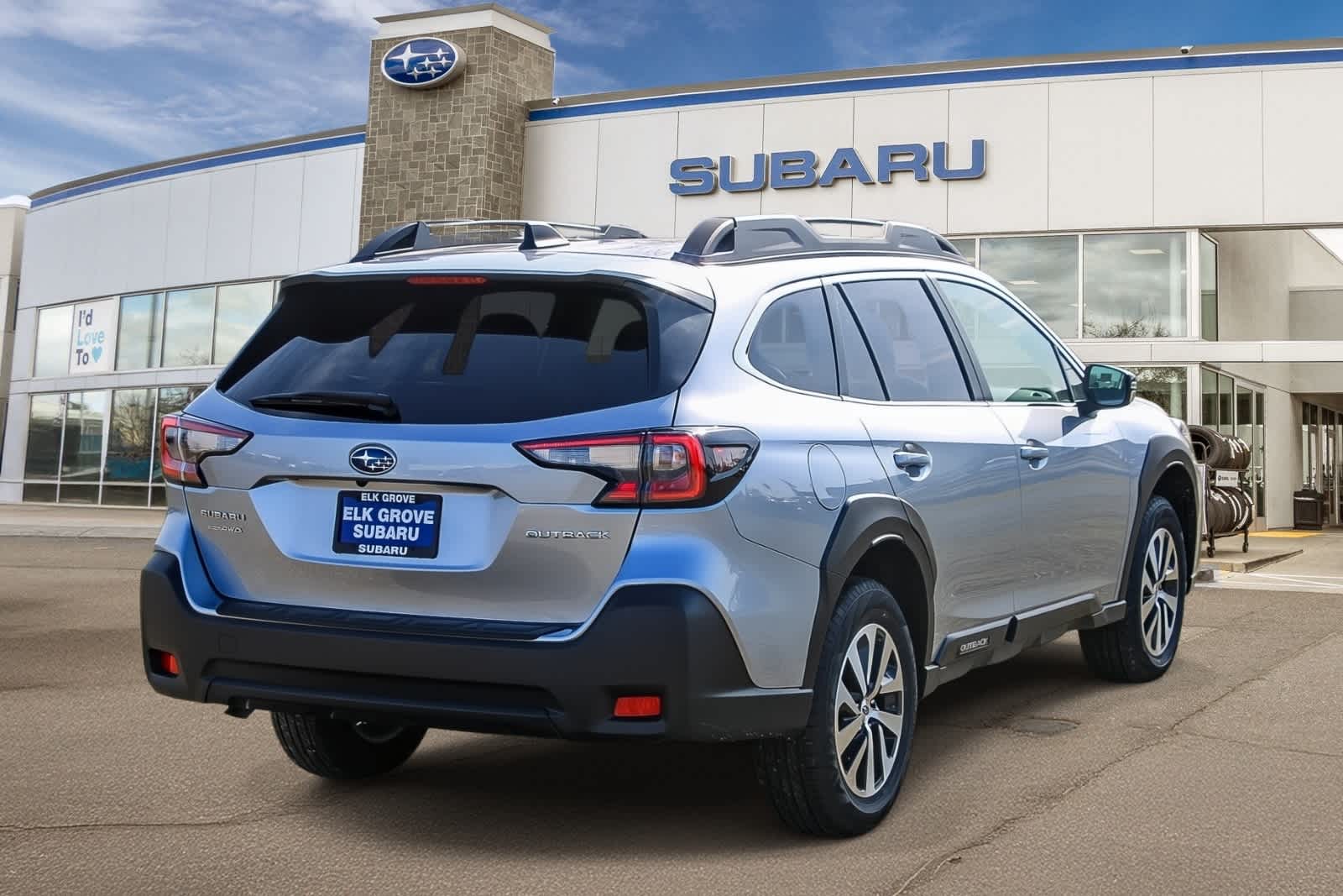 Thumbnail: 2025 Subaru Outback - 4
