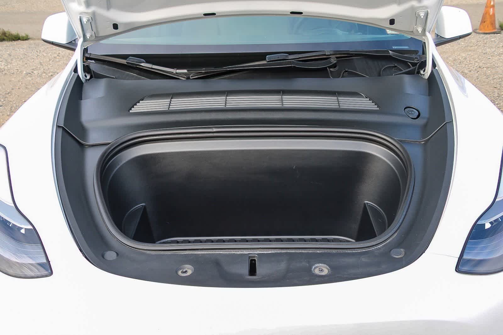 Thumbnail: 2022 Tesla Model Y - 25