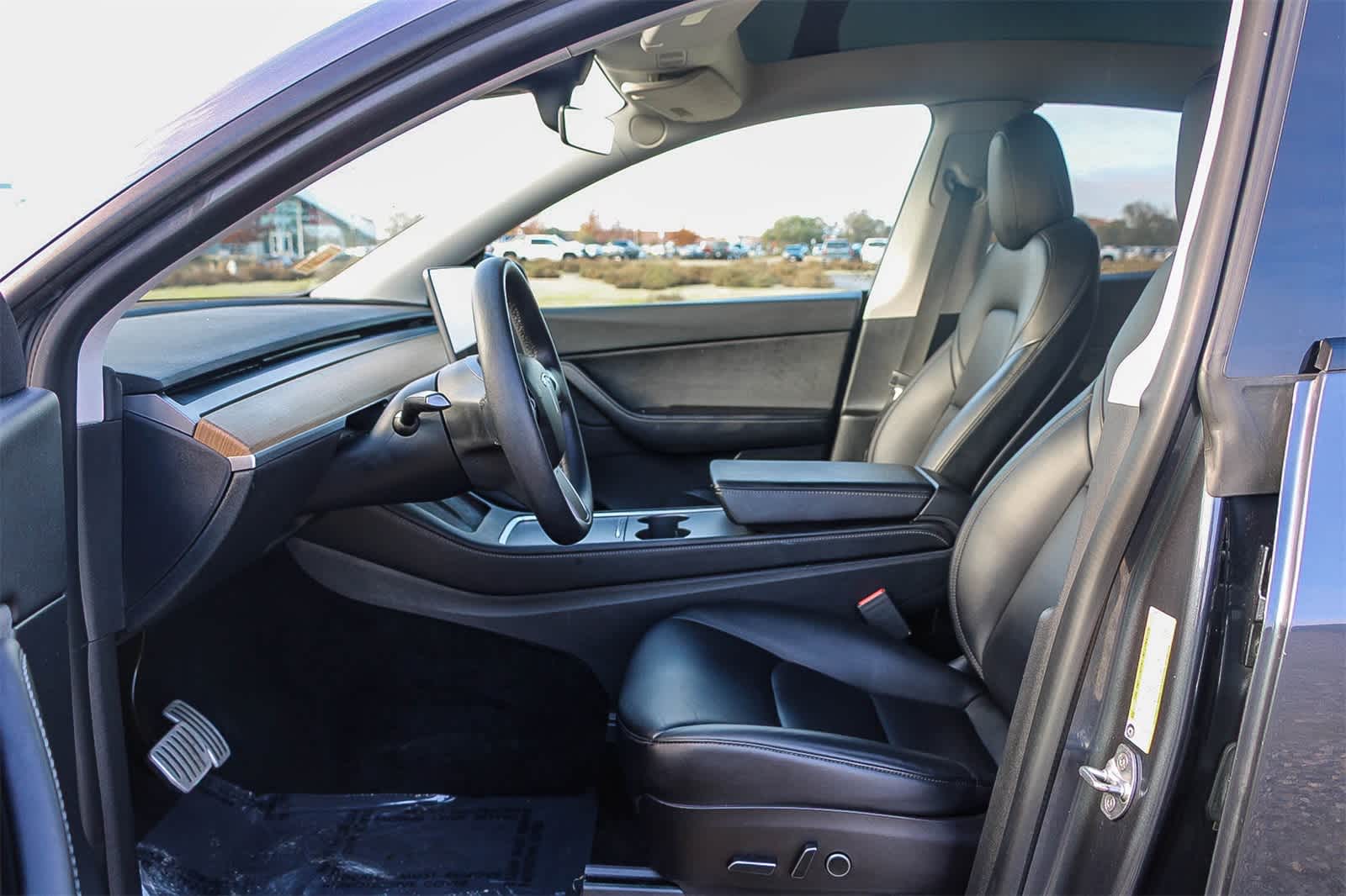 Thumbnail: 2022 Tesla Model Y - 16